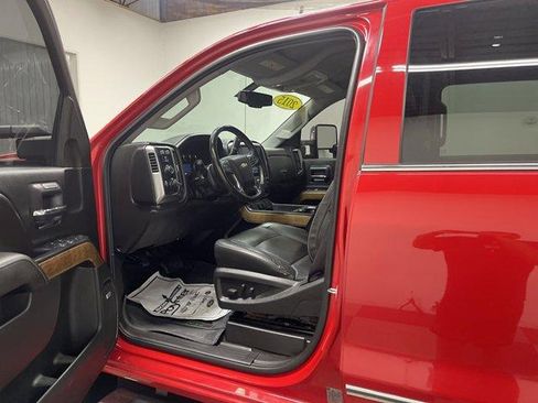 Used 2015 Chevrolet Silverado 2500 LTZ w/ Duramax Plus Package AWD/4WD image 7