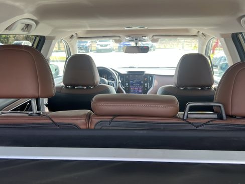 Used 2021 Subaru Outback Touring w/ Popular Package #2 image 11