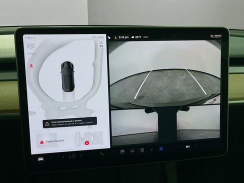 Used 2023 Tesla Model 3 Long Range image 17