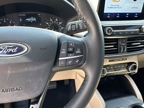 Used 2022 Ford Escape SE w/ SE Sport Appearance Package FWD image 28