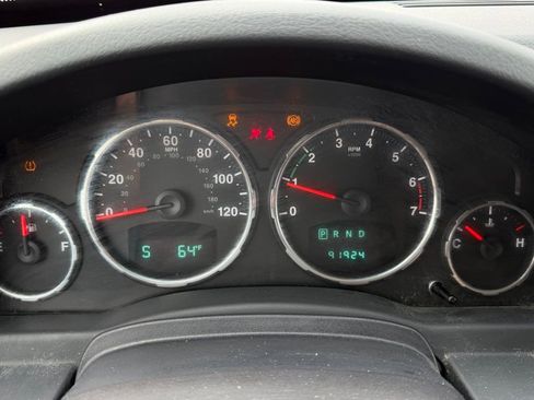 Used 2012 Jeep Liberty Sport image 19