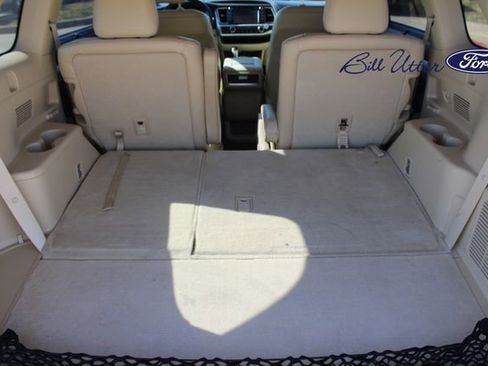 Used 2018 Toyota Highlander XLE image 10