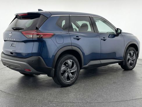Used 2025 Nissan Rogue SV FWD image 9