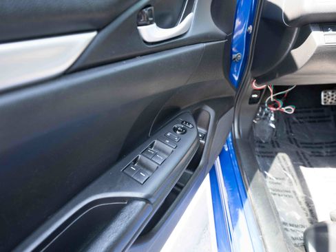 Used 2020 Honda Civic Sport image 7