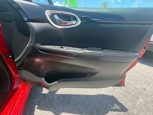 Used 2017 Nissan Sentra SV FWD image 17