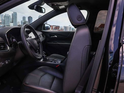 Used 2024 Chevrolet Equinox Premier FWD image 17