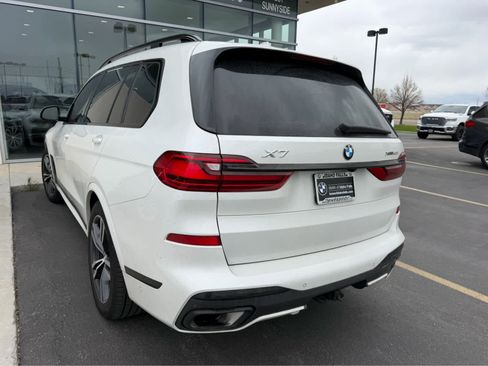 Used 2021 BMW X7 xDrive40i w/ M Sport Package image 2