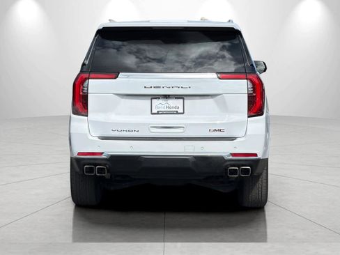 Used 2025 GMC Yukon XL Denali AWD/4WD image 7