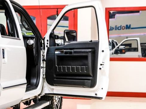 Used 2013 Ford F250 Platinum w/ FX4 Off Road Pkg image 35