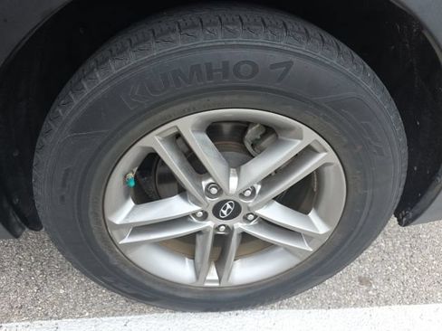 Used 2018 Hyundai Santa Fe Sport w/ 2.4L Value Package 02 AWD/4WD image 11