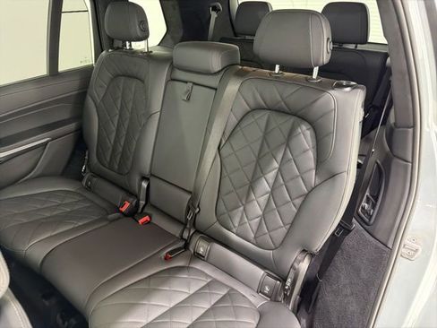 Certified 2024 BMW X7 xDrive40i w/ M Sport Package image 16