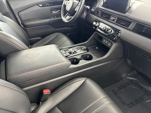 Certified 2024 Honda Pilot TrailSport image 28