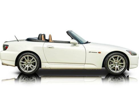Used 2004 Honda S2000 image 2