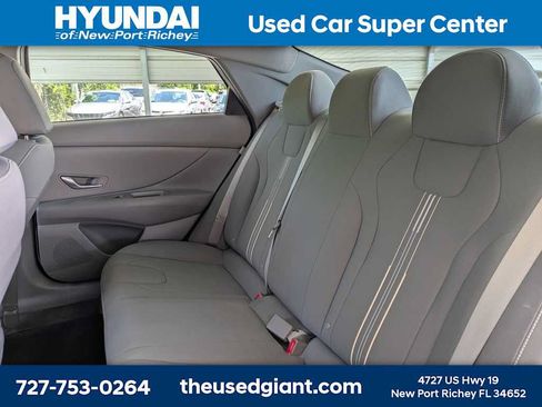 Used 2024 Hyundai Elantra SEL FWD image 13