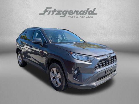 Used 2021 Toyota RAV4 XLE AWD/4WD image 1
