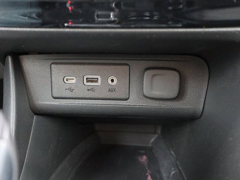 Used 2023 Buick Encore GX Select w/ Safety Package II image 15