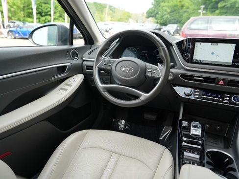 Used 2023 Hyundai Sonata Limited w/ Preferred Accessory Package FWD image 15