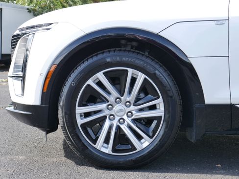 Certified 2024 Cadillac Lyriq Tech w/ Driver Assist Package image 11