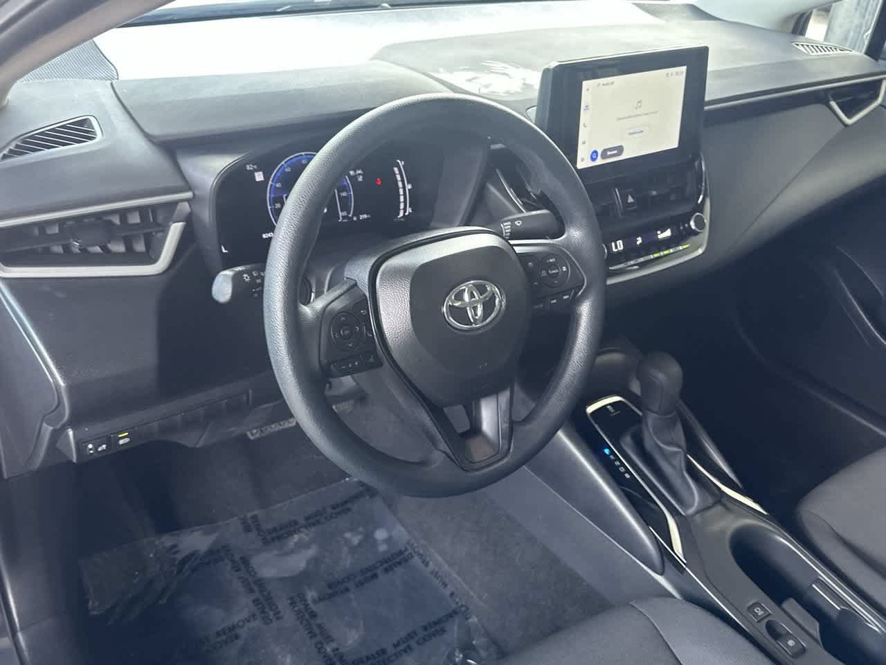 Used 2026 Toyota Corolla LE FWD image 13