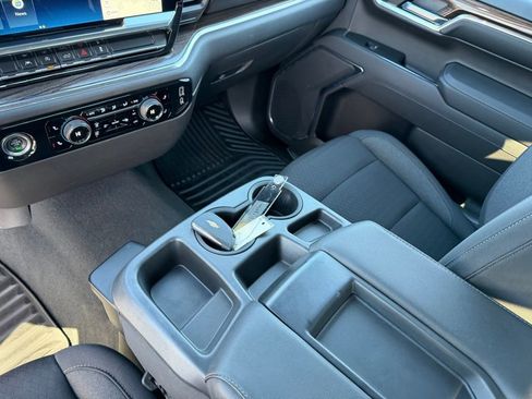 Used 2023 Chevrolet Silverado 1500 LT image 15