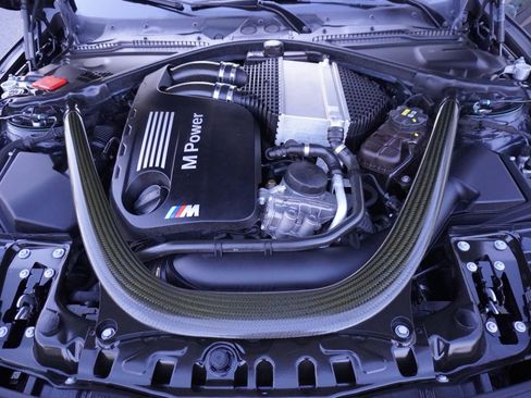 Used 2015 BMW M4 Convertible image 32