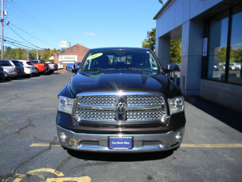 Used 2017 RAM 1500 Laramie AWD/4WD image 3