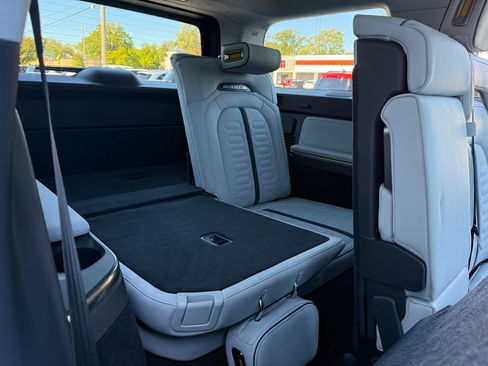 Used 2025 Rivian R1S Adventure image 25