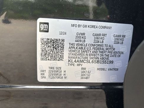 Used 2025 Buick Encore GX Preferred AWD/4WD image 29