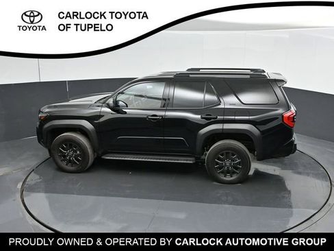 Used 2025 Toyota 4Runner SR5 AWD/4WD image 43