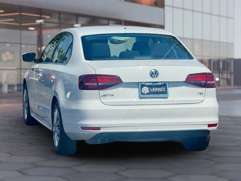 Used 2017 Volkswagen Jetta S image 4