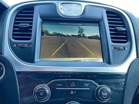 Used 2019 Chrysler 300 Touring w/ Sport Appearance Package RWD image 13
