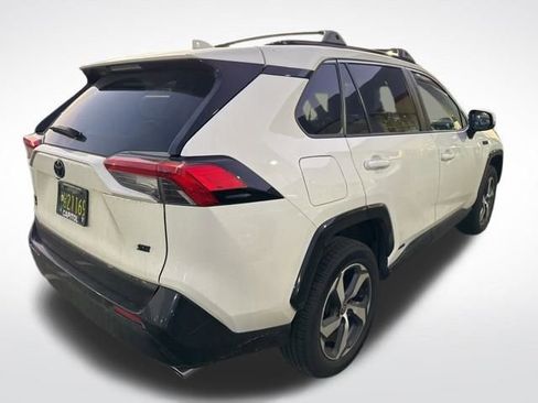 Used 2023 Toyota RAV4 SE image 7