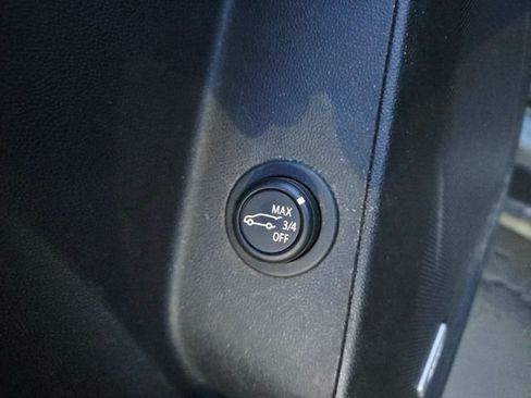 Used 2023 Chevrolet Equinox RS w/ RS Leather Package FWD image 18