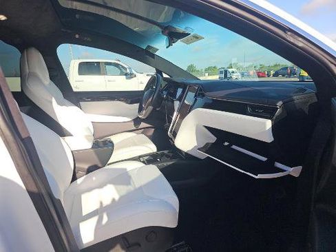 Used 2019 Tesla Model X 75D AWD/4WD image 4