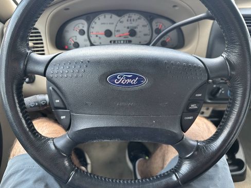Used 2003 Ford Ranger XLT RWD image 15
