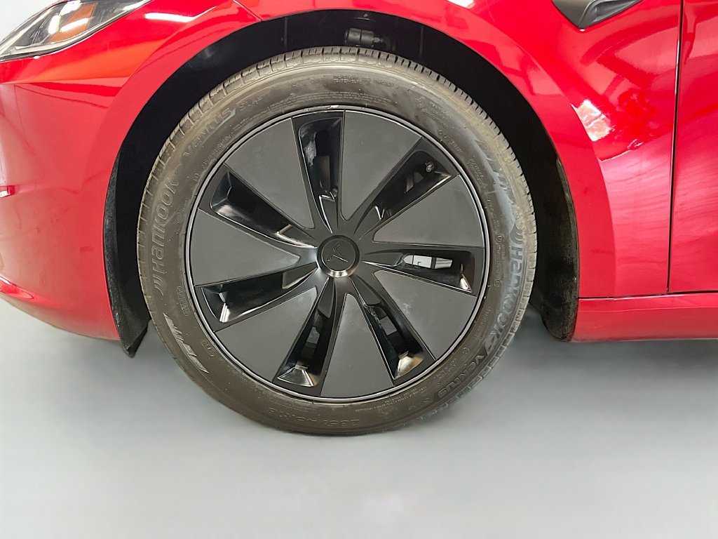 Used 2025 Tesla Model 3 Long Range AWD/4WD image 34