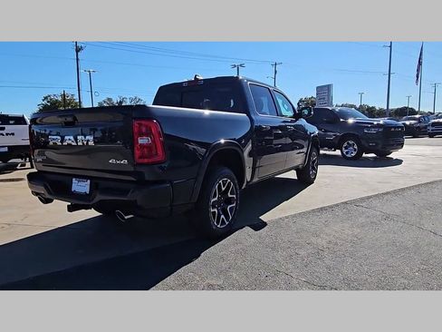New 2026 RAM 1500 Laramie w/ Sport Appearance Package AWD/4WD image 30