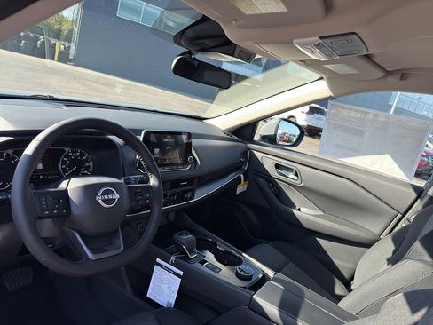 New 2026 Nissan Rogue SV image 25