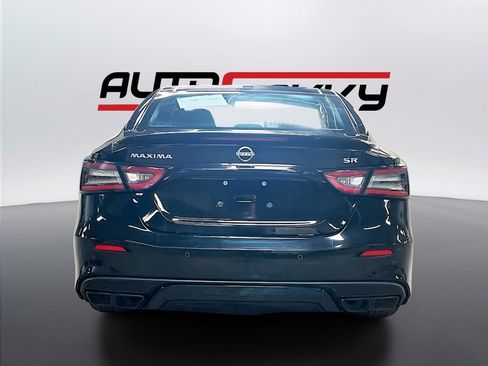 Used 2023 Nissan Maxima SR w/ Sport Mat Group FWD image 6