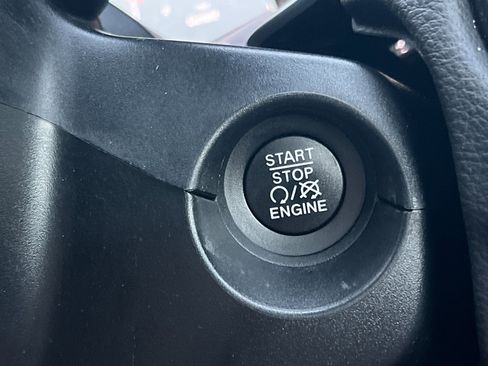 Used 2021 Jeep Compass Limited w/ Sun and Sound Group image 22