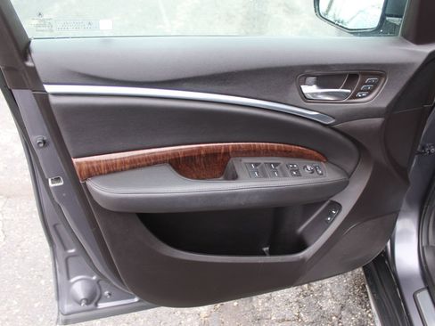 Used 2017 Acura MDX SH-AWD image 19