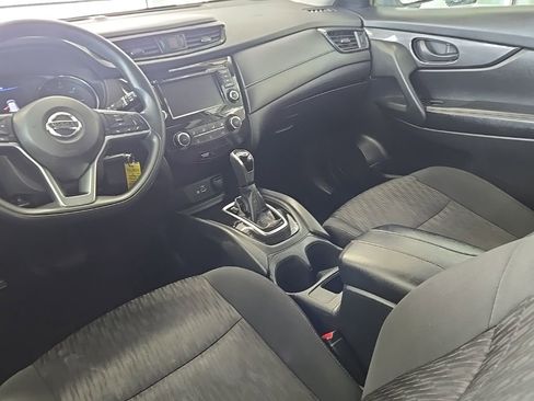 Used 2020 Nissan Rogue S image 17