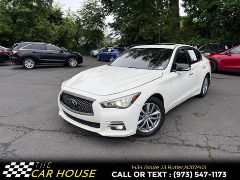 Used 2017 INFINITI Q50 3.0t Premium w/ 3.0T Premium Plus Package AWD/4WD image 1