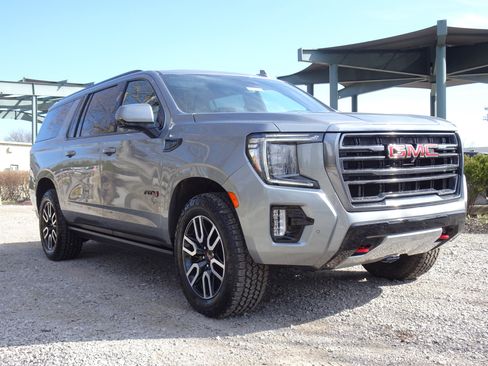 Used 2023 GMC Yukon XL AT4 w/ AT4 Premium Package image 12