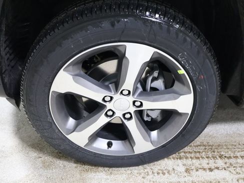 New 2026 Jeep Grand Cherokee Limited image 8