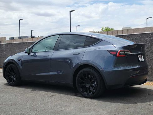 Used 2021 Tesla Model Y Long Range AWD/4WD image 6