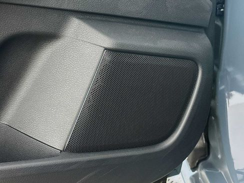 Used 2025 Nissan Sentra SV FWD image 16
