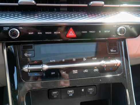 Used 2024 Kia Carnival SX Prestige FWD image 41