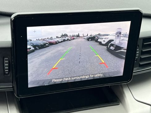 Used 2022 Ford Explorer XLT RWD image 22