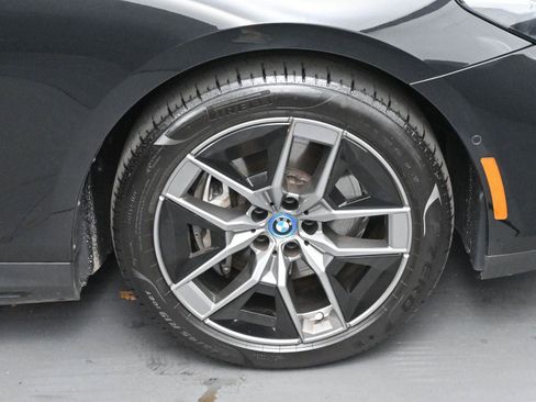 Used 2024 BMW i5 eDrive40i w/ M Sport Package image 38